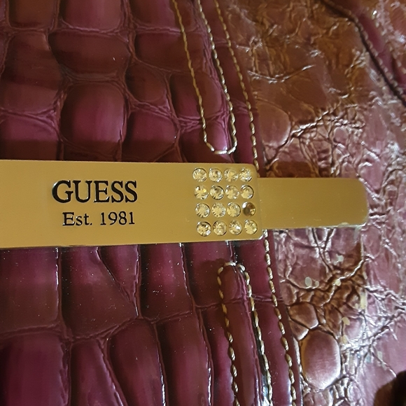 Guess handbag - Picture 6 of 9